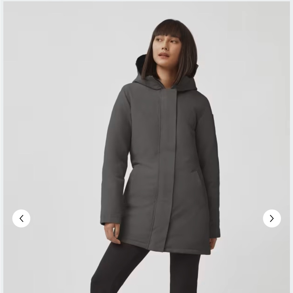 NWT Canada Goose Victoria Parka size medium - Navy - Marine